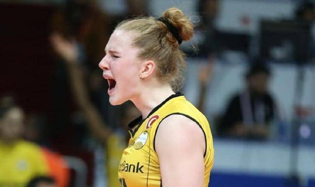 雷速体育- 蒂姆在雄鹿比赛中夺冠，出色发挥引发热议！观众掌声雷动