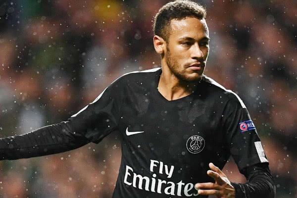 雷速-关于詹姆斯在巴黎圣日耳曼比赛中赛事规则更新，赛事规则更新引发热议！的信息